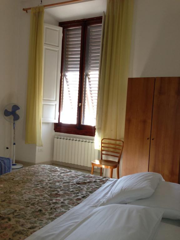 Hostel Veronique Florence Bilik gambar