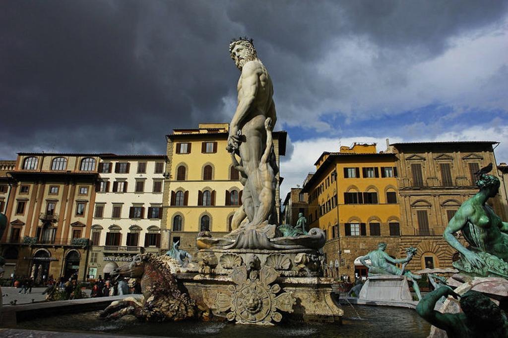 Hostel Veronique Florence Luaran gambar